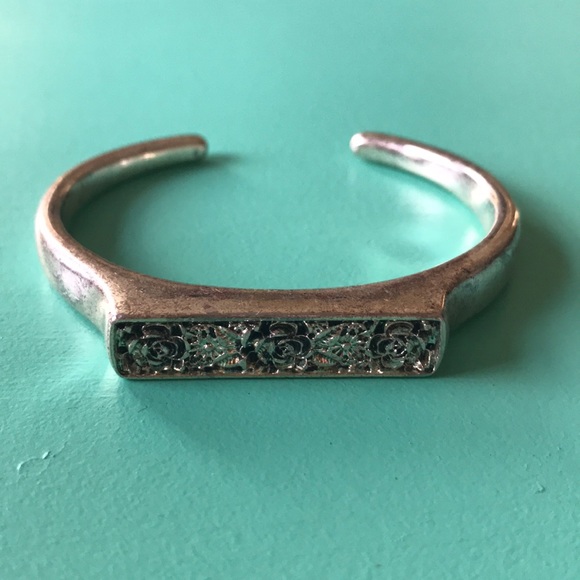 Lucky Brand bracelet cuff with rose design - Picture 7 of 7